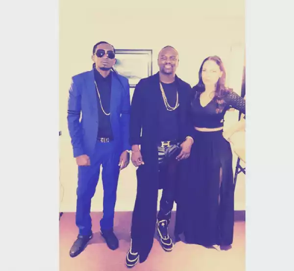 May D And Girlfriend Pose With Akon On Camera [See Photo]